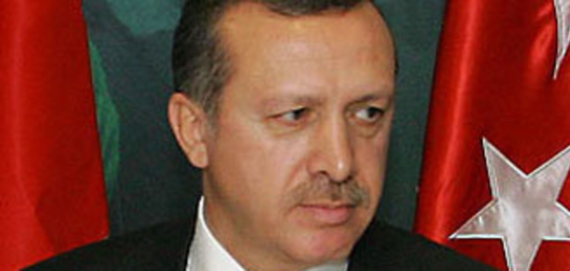 В премьера метнули ботинком. ВИДЕО