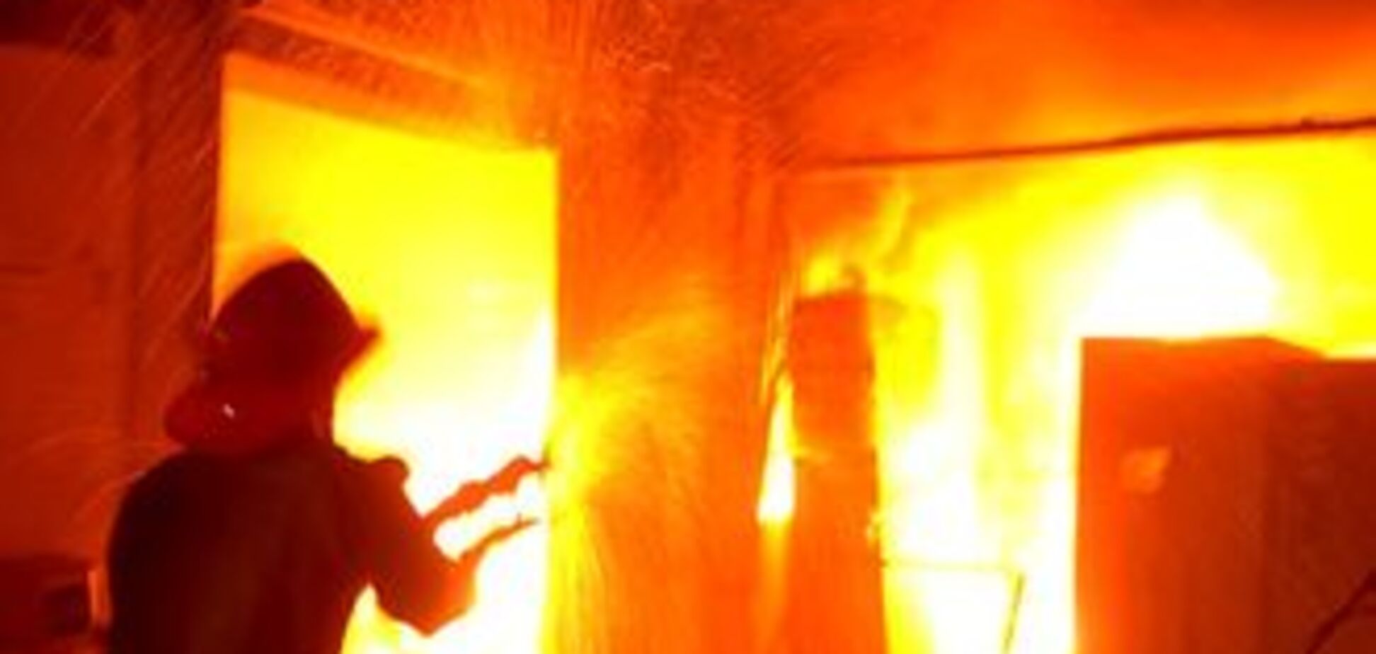 Пожар на текстильной фабрике унес жизни 18 человек