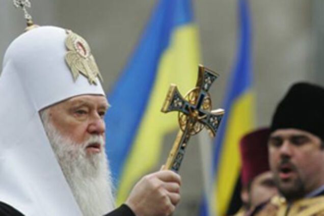 Пост Філарета: їв м'ясо і пив коньяк у Януковича