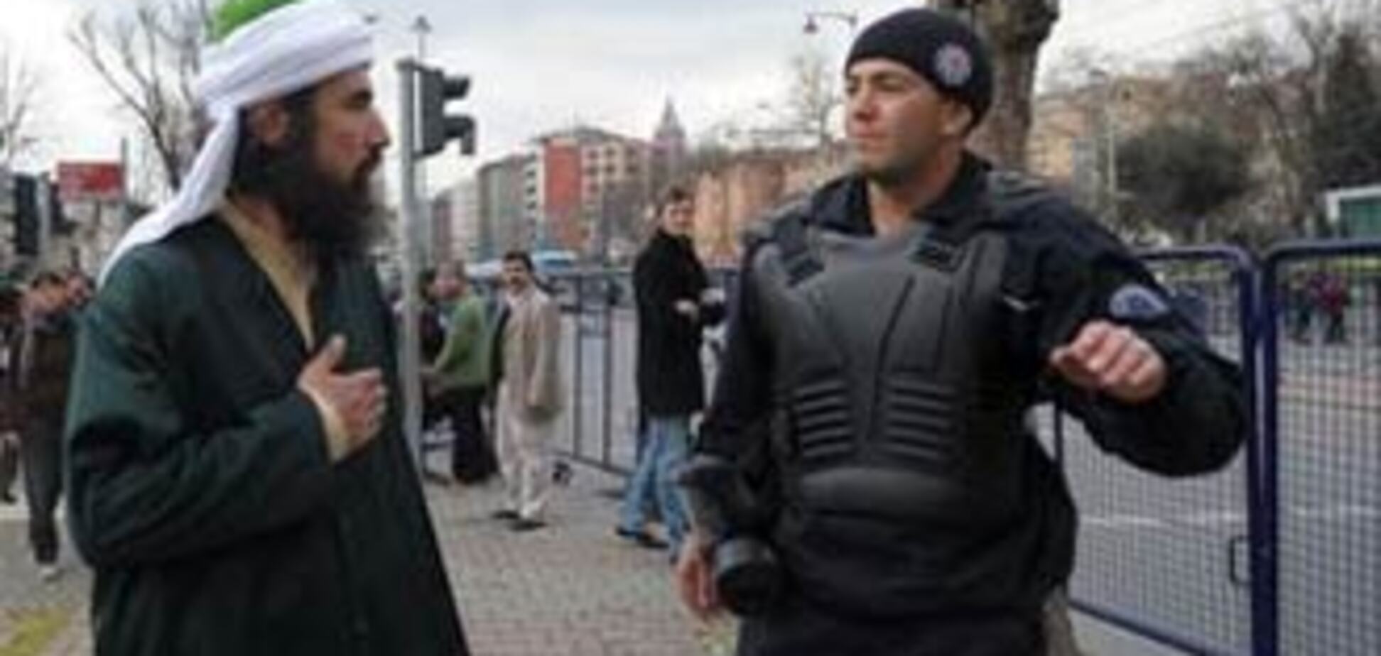 Батьки поховали заживо дочка, 'зганьбив' сім'ю