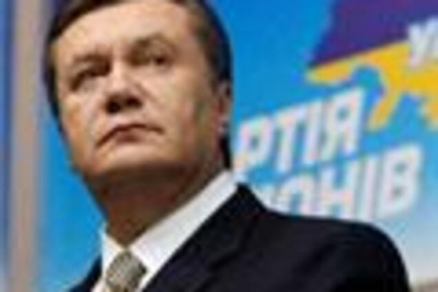 ПР: листівки й борди Януковича - провокація