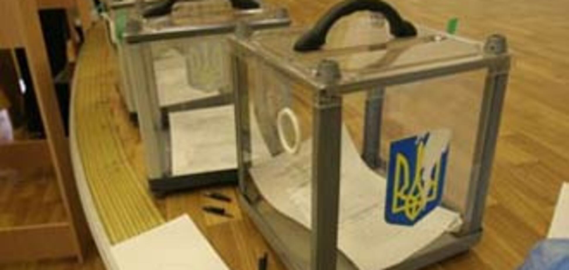 Пенсионерки устроили бой сумками за кандидатов