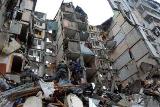 В Луганске вновь взорвался дом