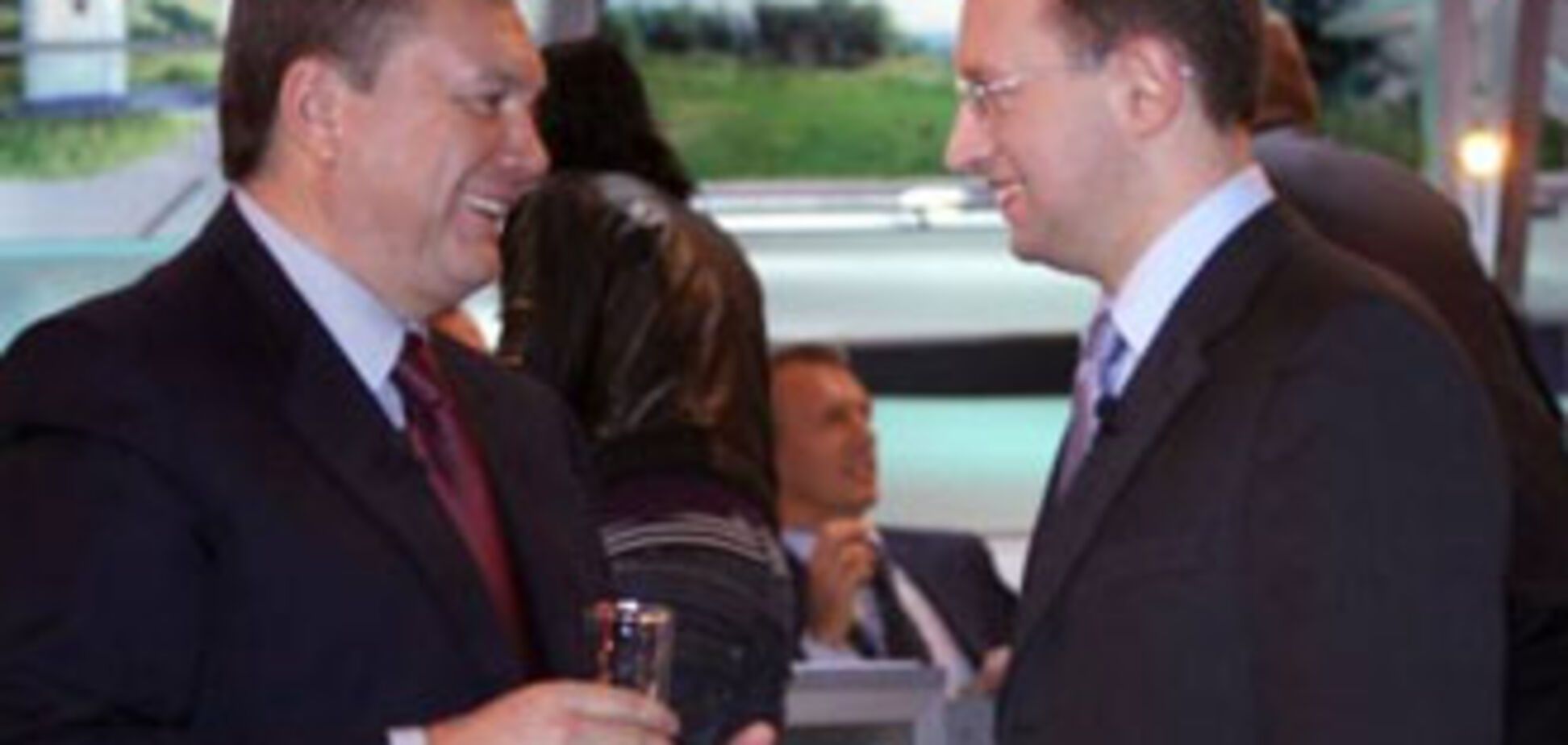 Яценюк ищет пути в команду Януковича