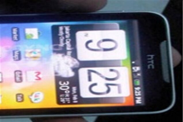 В Сети появились «живые» фото HTC Legend