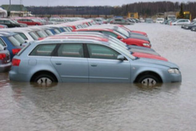 Вода в Днепре поднимется на 1,5 м выше критической точки