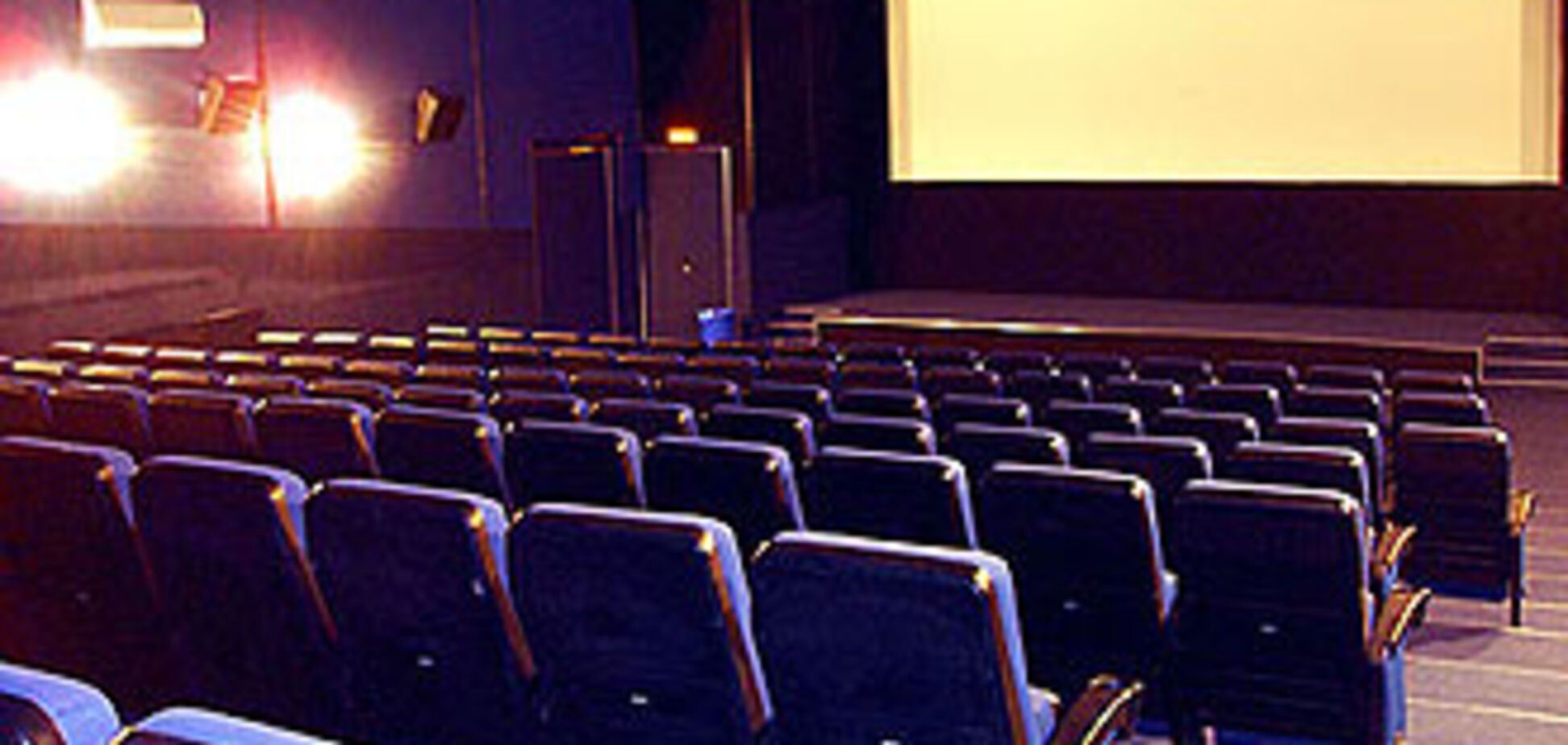 'Регионалы' отменят украинский язык в кинотеатрах