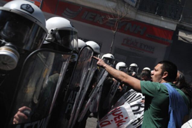 Демонстрации в Афинах вышли из под контроля. ФОТО