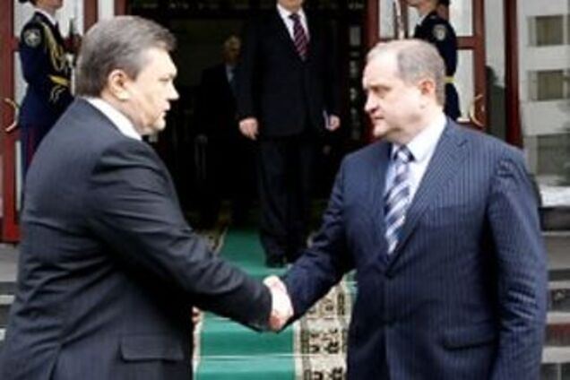 Янукович приказал милиции не брать пример с Луценко