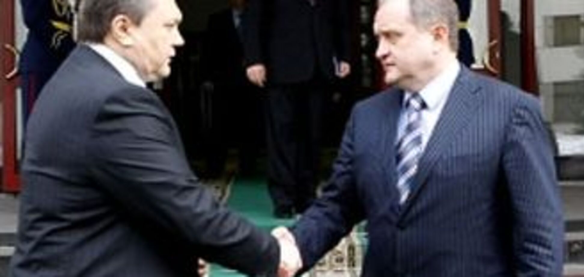 Янукович приказал милиции не брать пример с Луценко