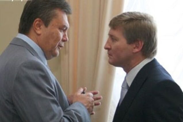 Янукович і команда вийшли на перші ролі