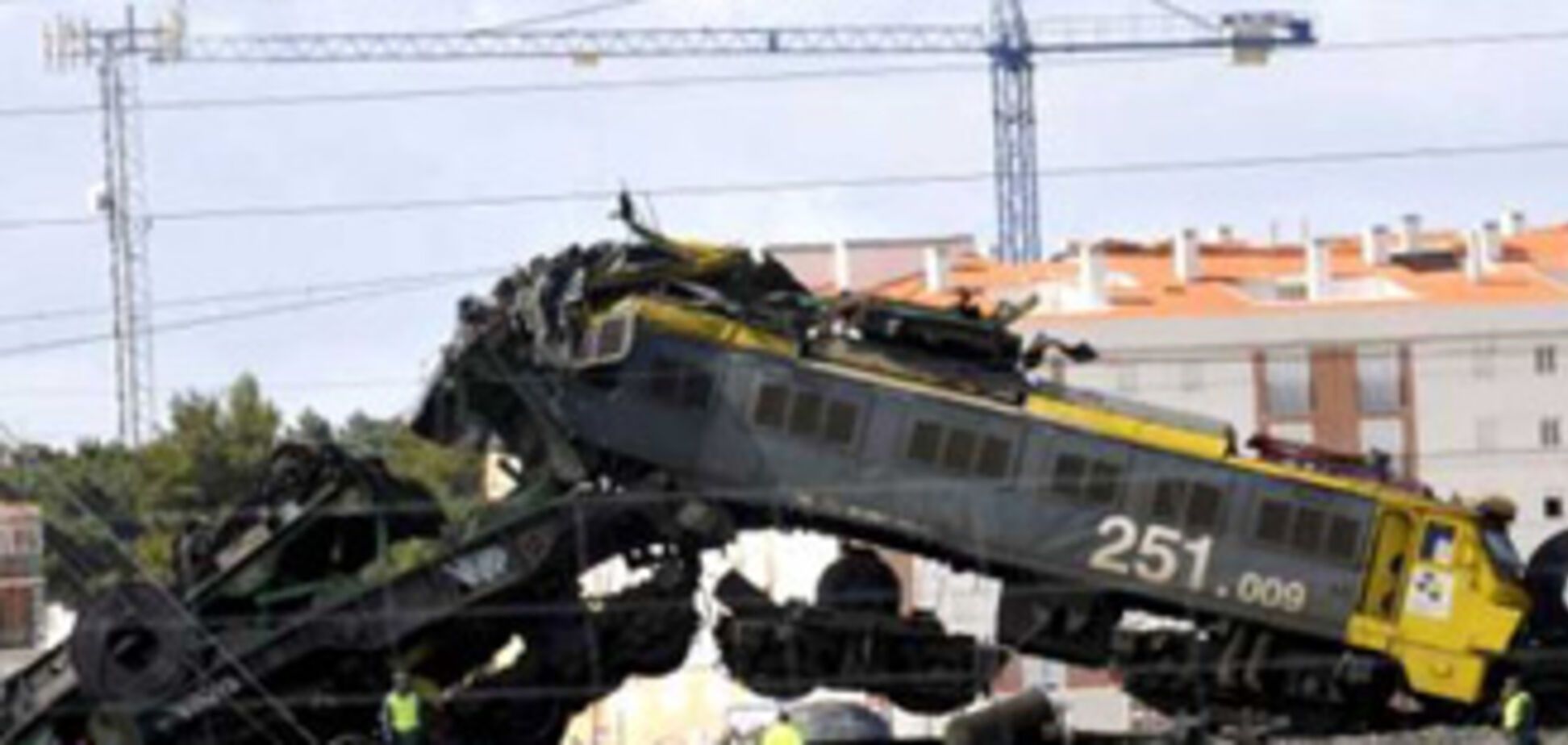 Лобовое столкновение поездов в Испании. ФОТО