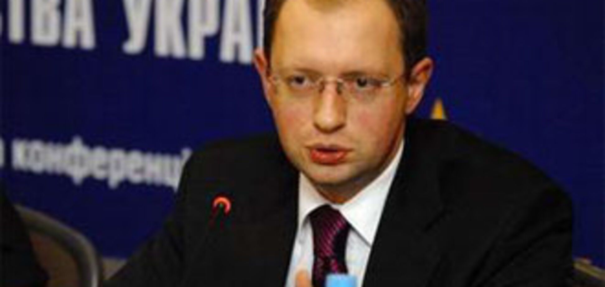 Яценюк уже отчаялся понять Януковича