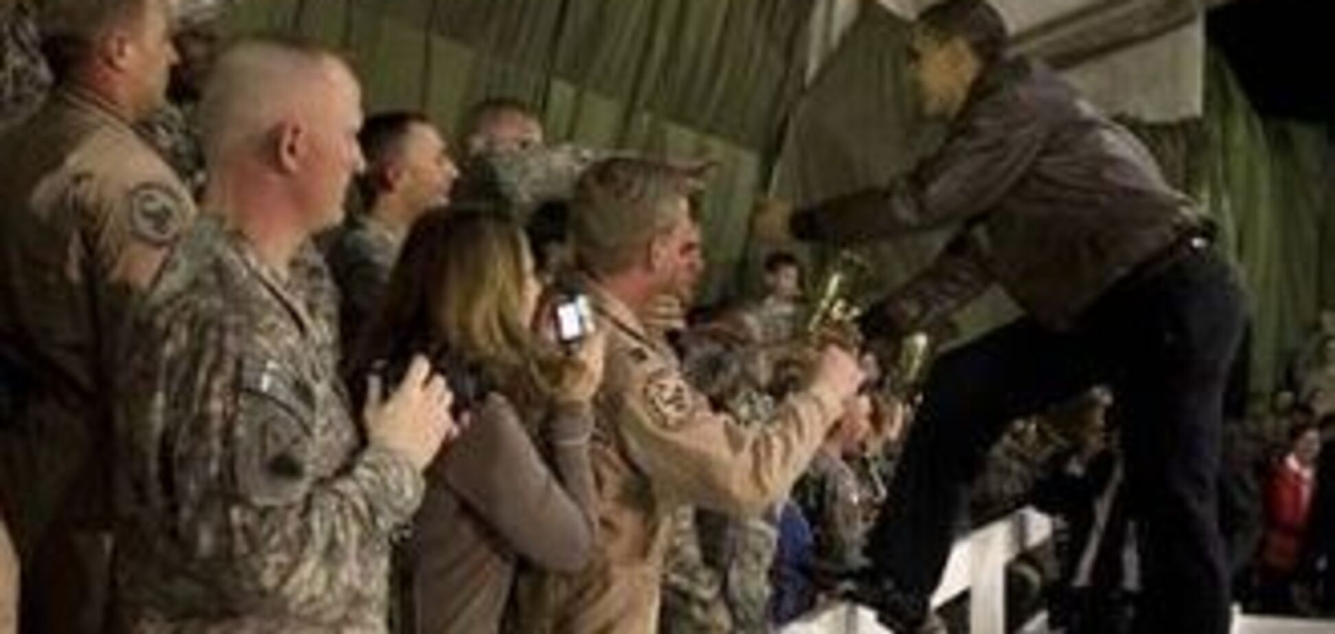 Талибы обстреляли базу ВВС США после визита Обамы