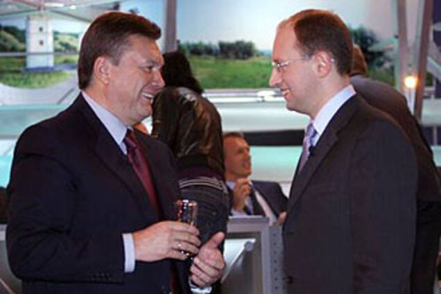 Яценюк предлагает Януковичу коалицию на время