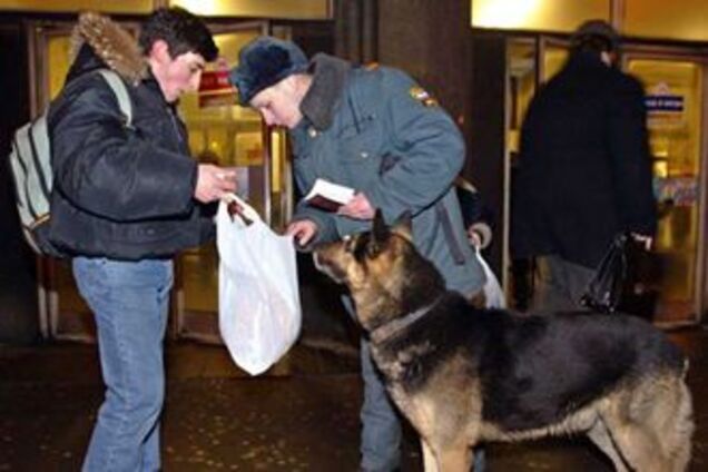 Пассажиров московского метро защитят служебные собаки
