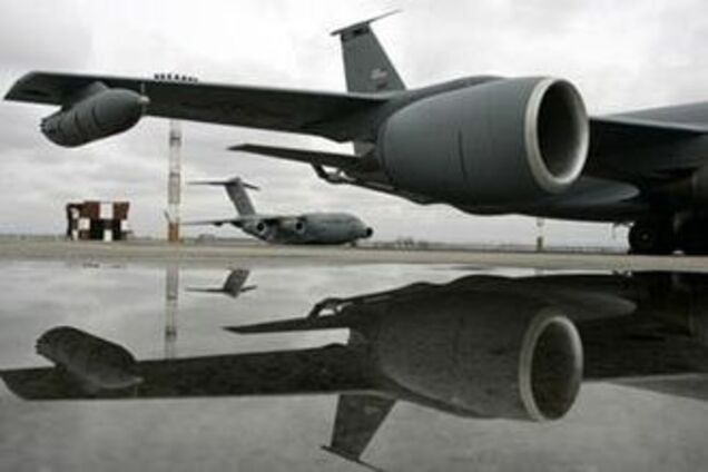 США приостановили использование базы 'Манас'