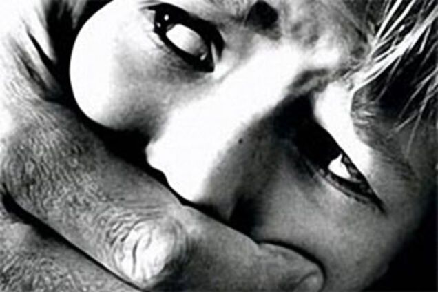 Работник милиции требовал выкуп за педофила