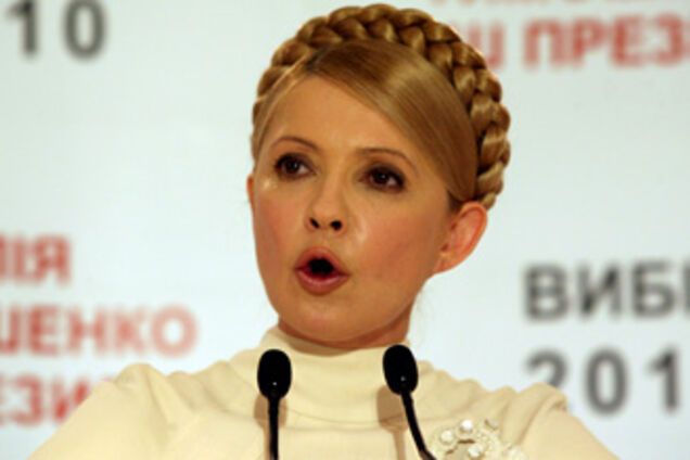 Азаров просит Тимошенко помолчать