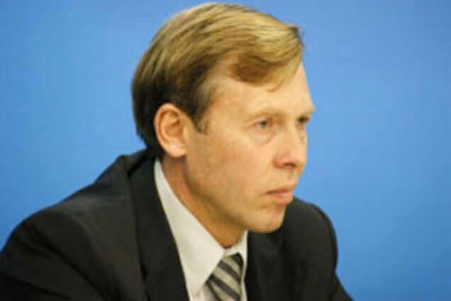 БЮТ возмущен зарплатами уборщиц