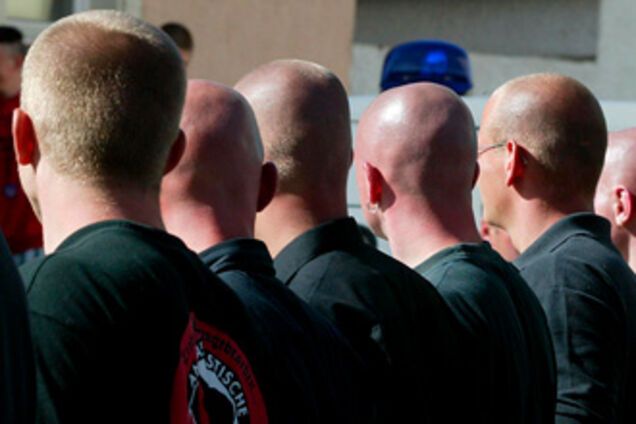 В Москве скинхеды взорвали дворников