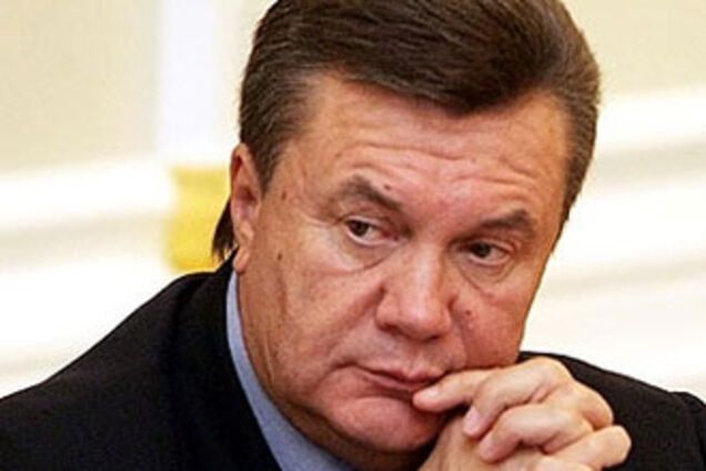 Янукович обіцяє захищати журналістів