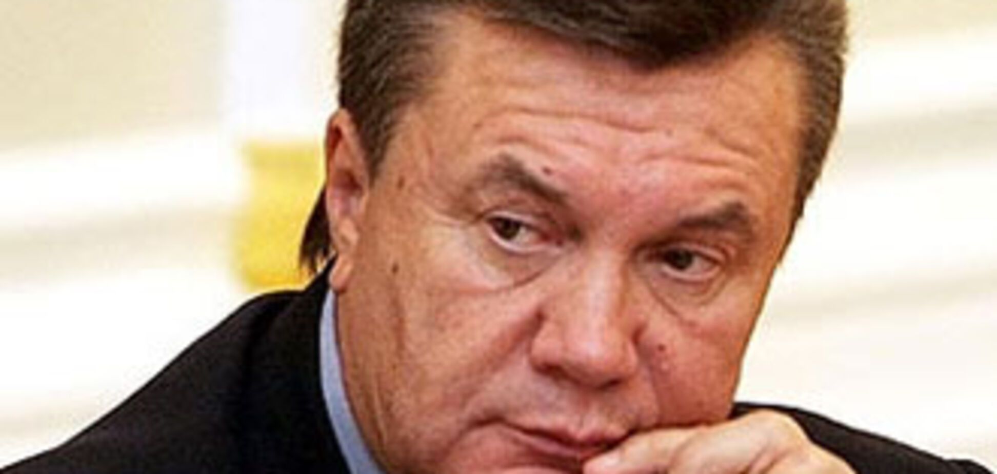 Янукович обещает защищать журналистов