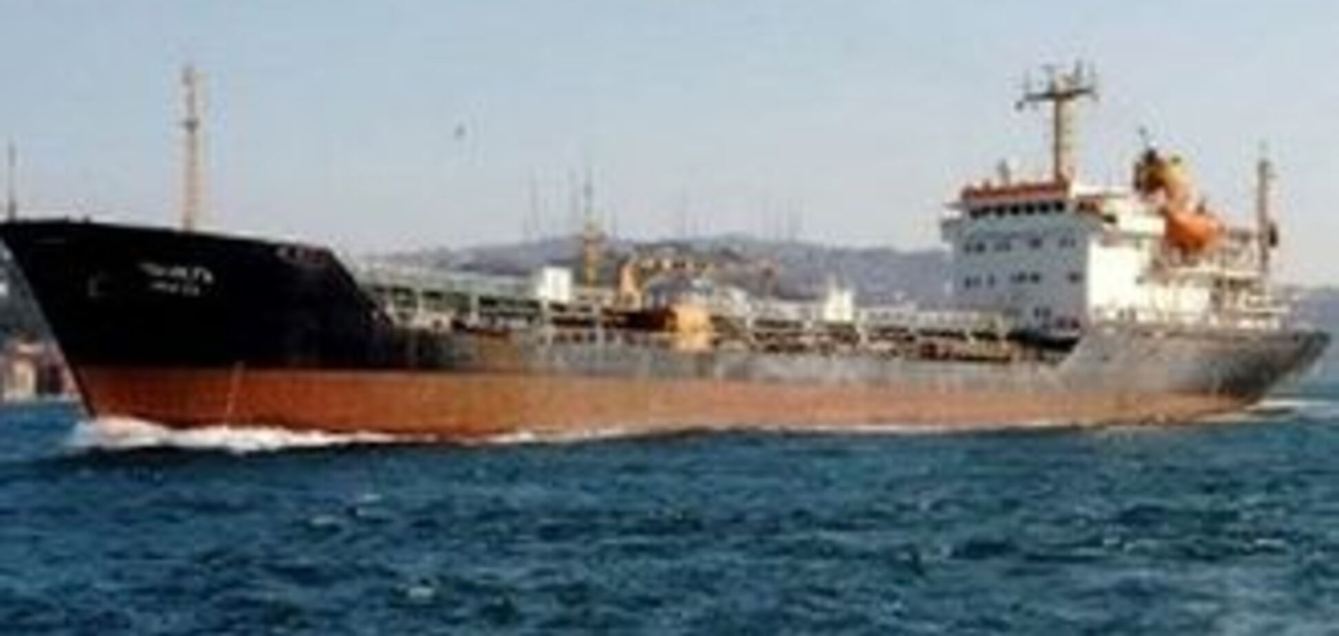 Пираты захватили танкер с жидкими химикатами