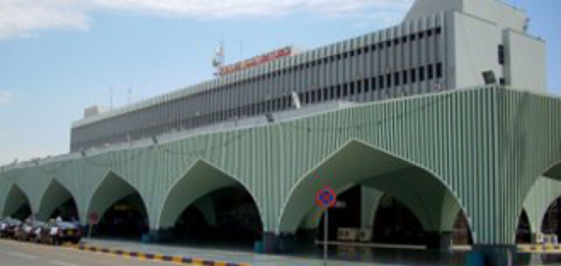 В Ливии разбился самолет: более 100 погибших