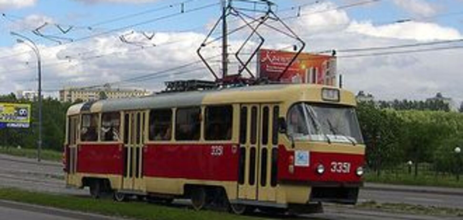 В Одесі трамвай переламав ноги восьмикласниці