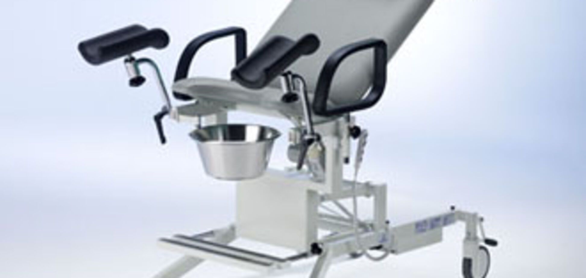 Чоловік вкрав з лікарні гінекологічне крісло