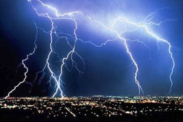 На Львівщині дівчина загинула від удару блискавки