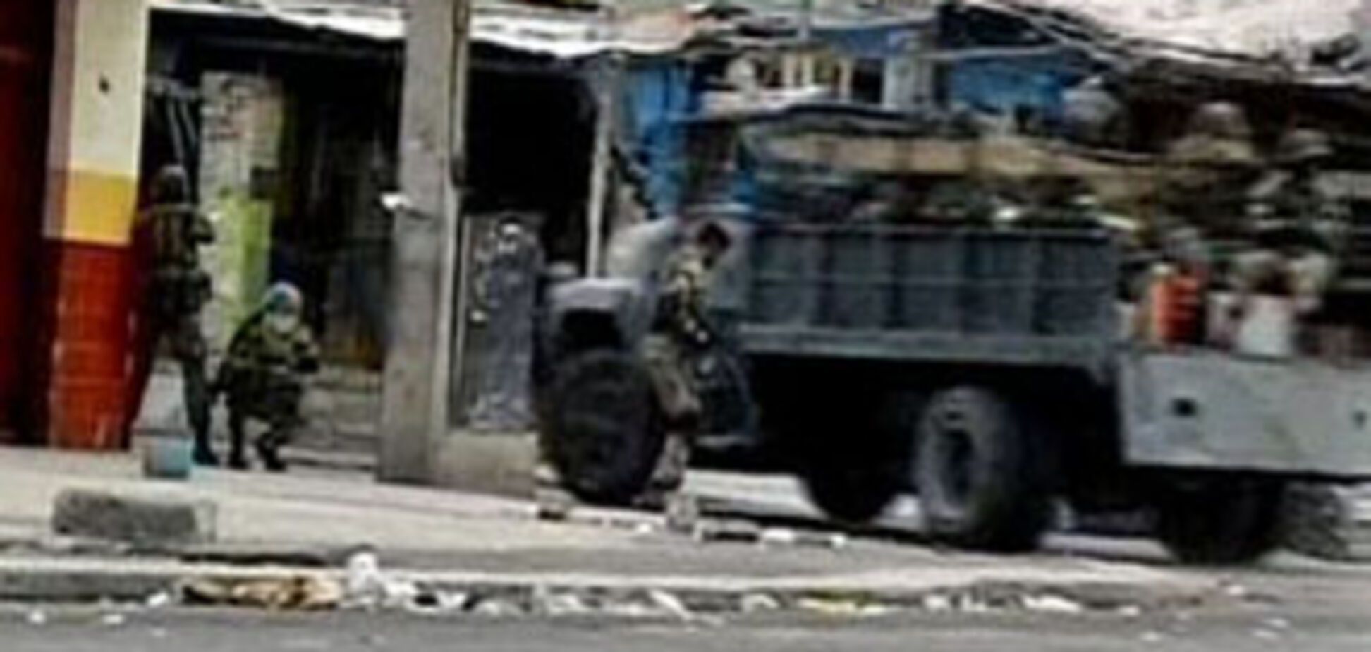 На Ямайці поліцейська облава переросла у війну