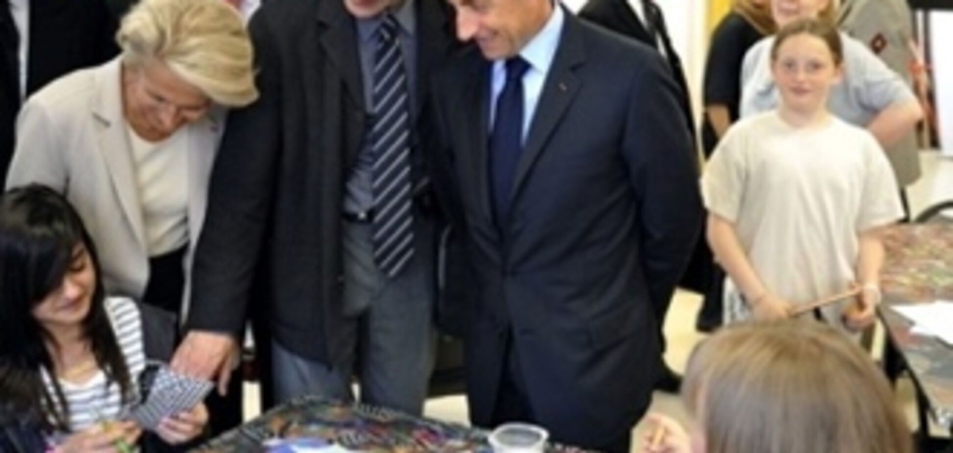 Охоронець врятував Саркозі від нападу школяра