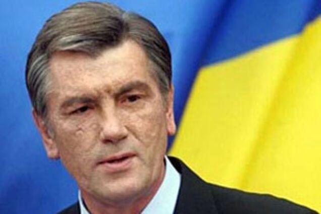 Ющенко: в Украину идут российские гарнизоны