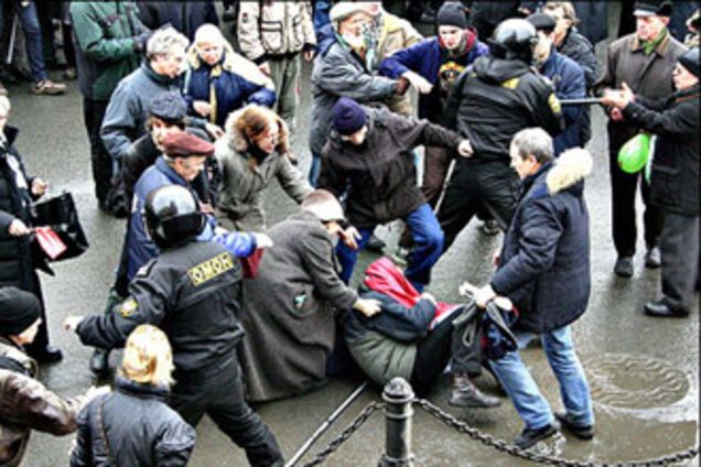 Московская милиция жестко разобралась с маршем несогласных