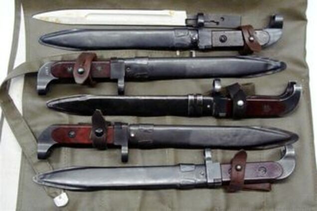 Американец прислал на Ривненщину две посылки с оружием