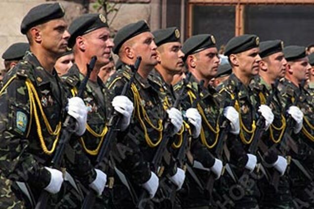 Военные эксперты не сошлись во мнениях по поводу парада