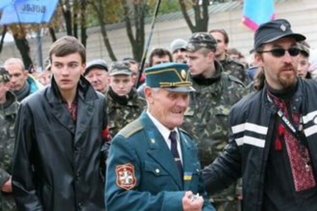 Коммунисты ворвались на презентацию о дивизии 'Галичина'