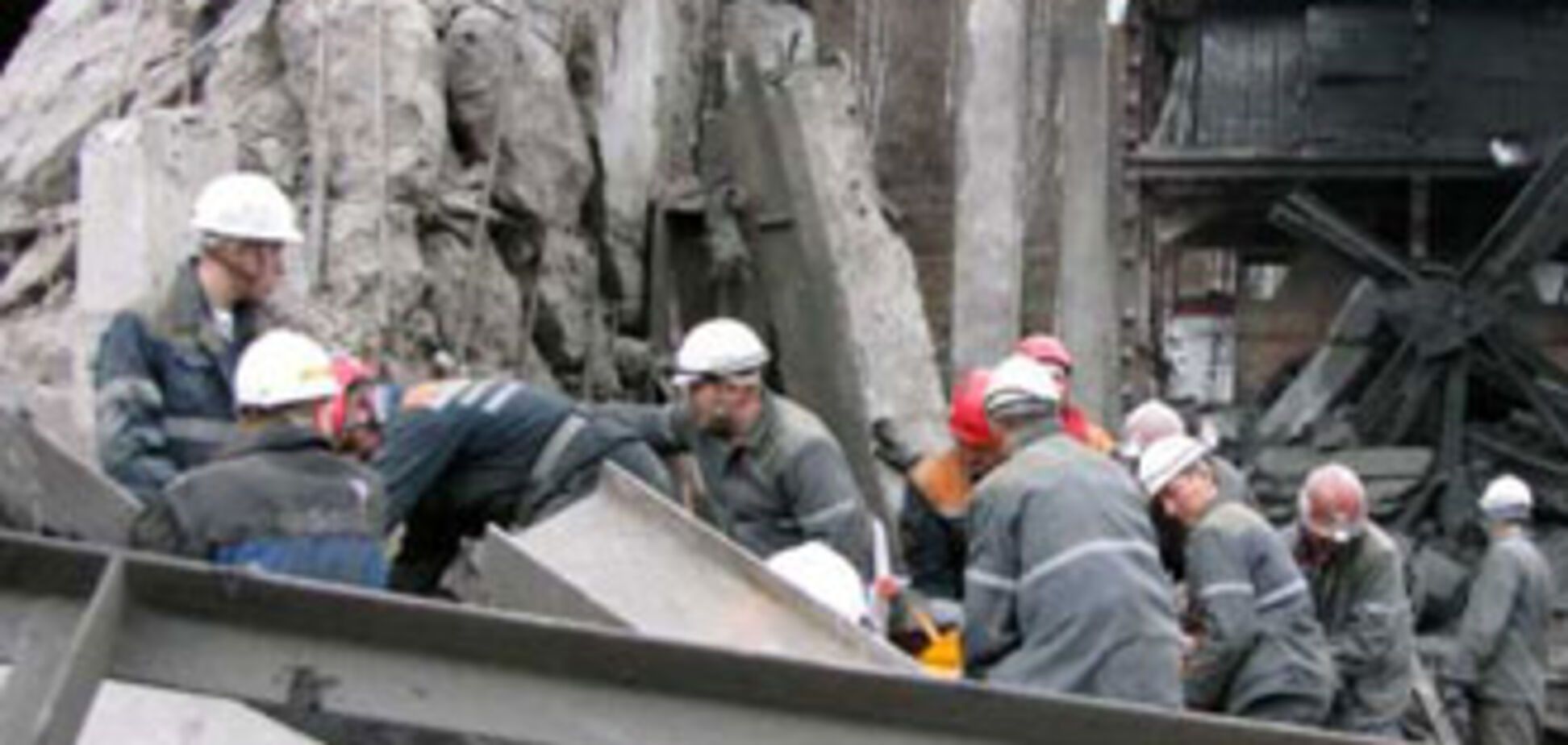 Вибух на шахті в Росії: 12 загиблих. ФОТО, ВІДЕО
