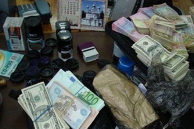 На Днепропетровщине разоблачили «конверт» с оборотом 85 млн