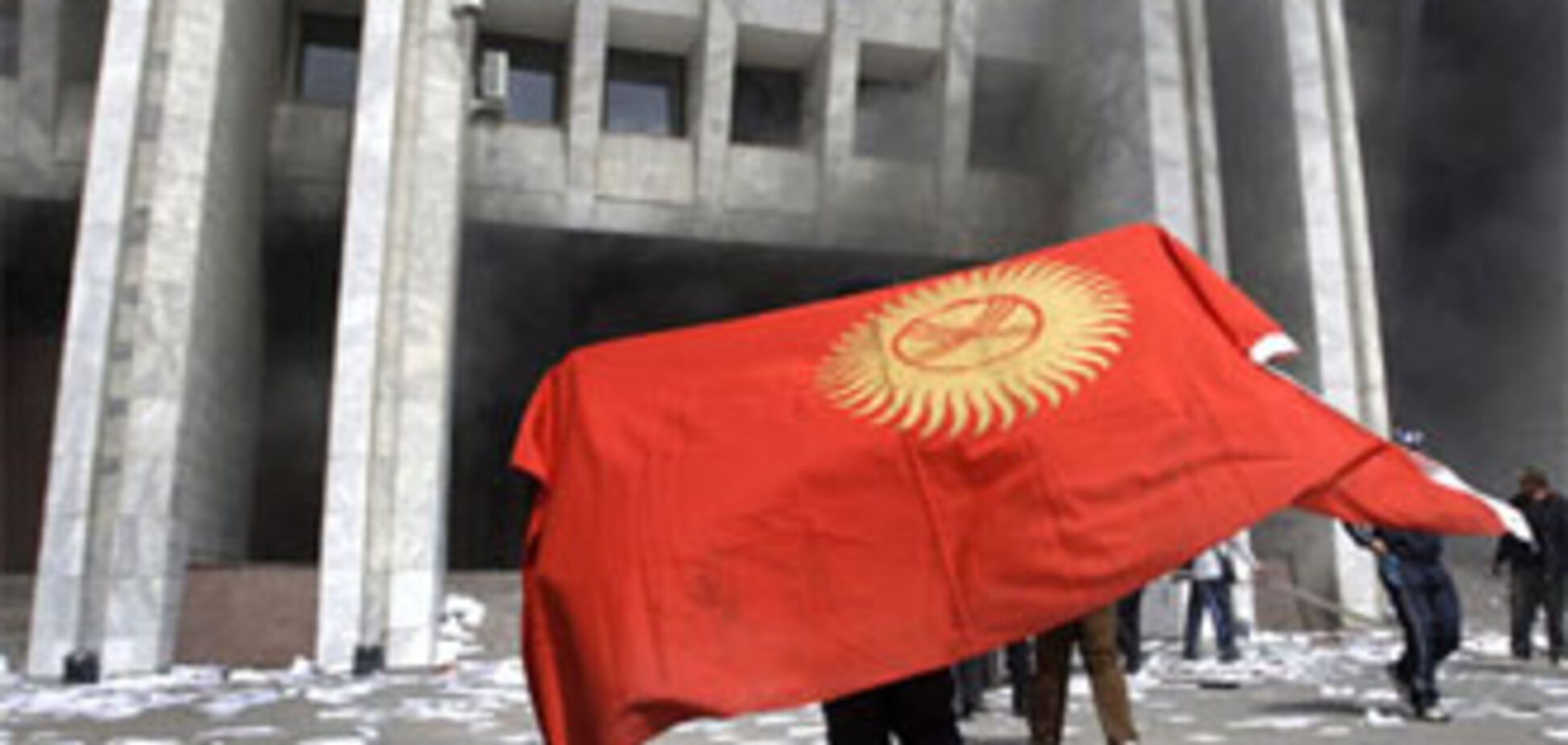 Погромы в Киргизии: очевидцы сообщают о 2000 погибших