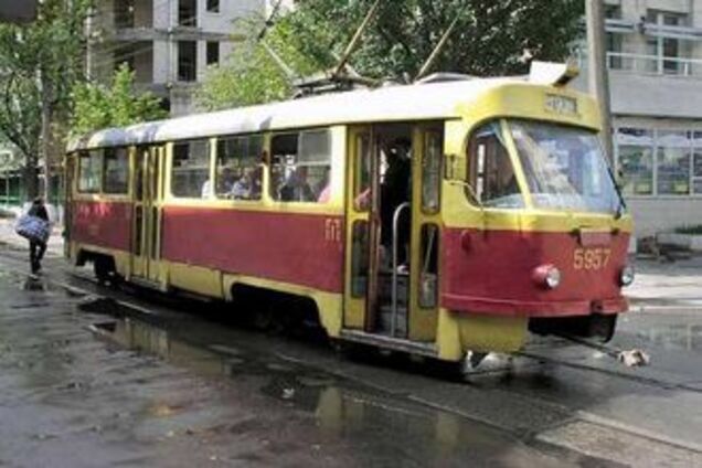 В Горловке трамвайных воров высветят ультрафиолетом