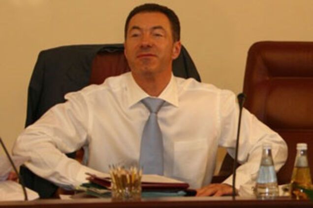 Рудьковского отмазали от полетов в Париж за бюджетные деньги