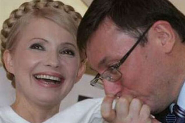Луценко йде на уклін до Тимошенко