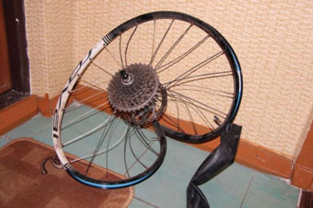 Водій збив київську велосипедистку і втік з місця ДТП