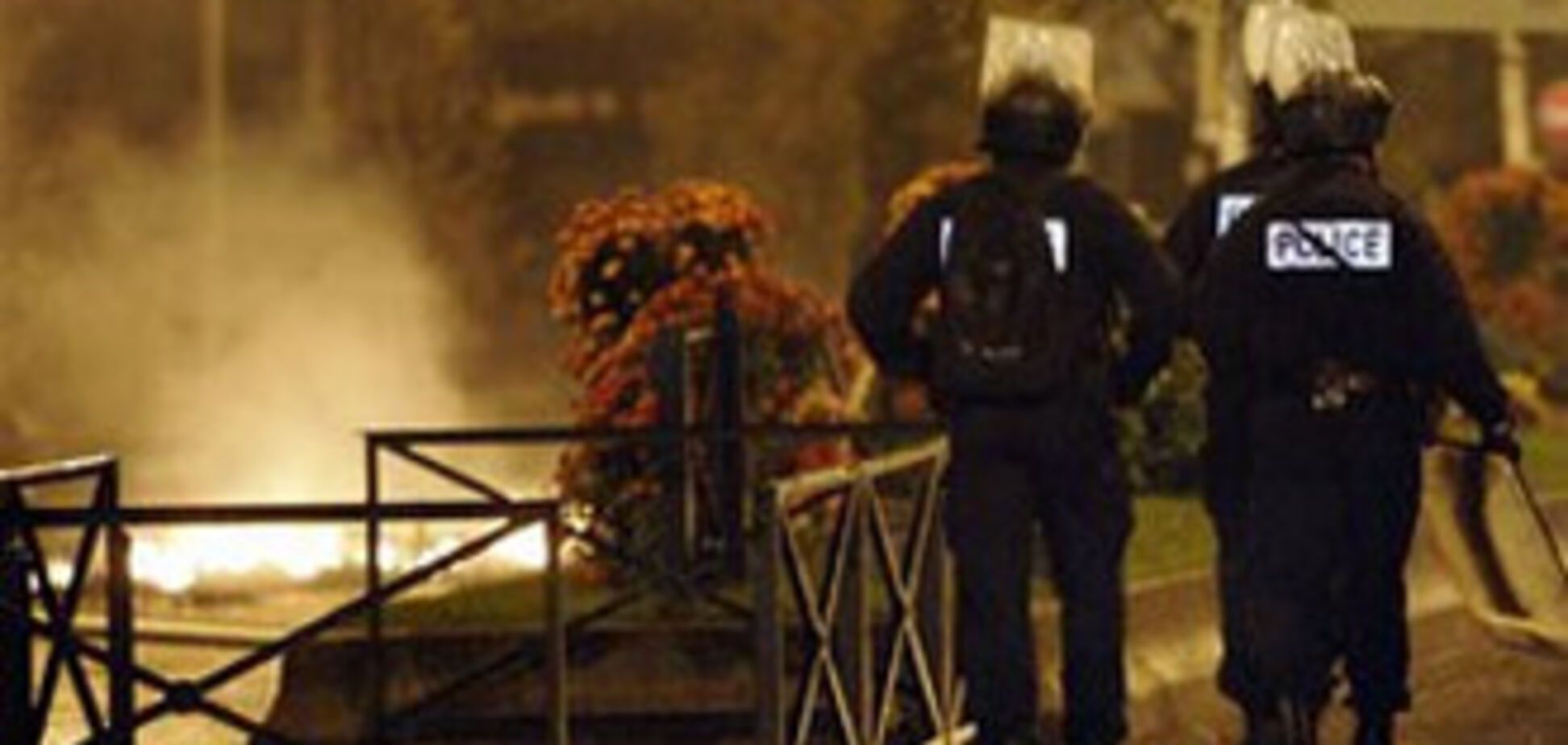 В Париже из пулемета расстреляли прохожих