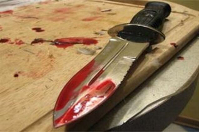 Жінка середніх років влаштувала мовчазну різанину в поїзді