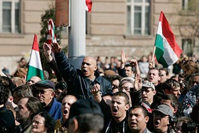 Угорщину звинуватили у поширенні 'коричневої зарази'