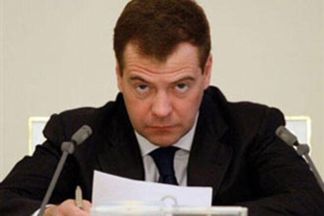 Медведеву предложили объявить украинский государственным